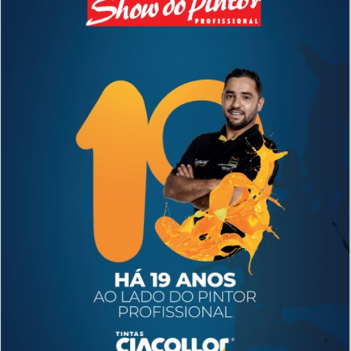 Tintas Ciacollor 19 Anos ao lado do pintor